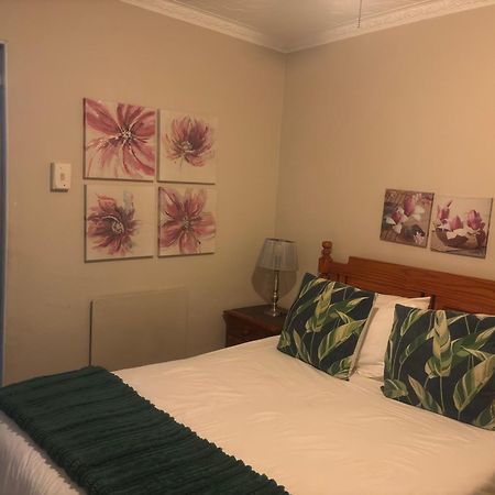 Rita'S Guesthouse Cc Vryheid Exterior photo